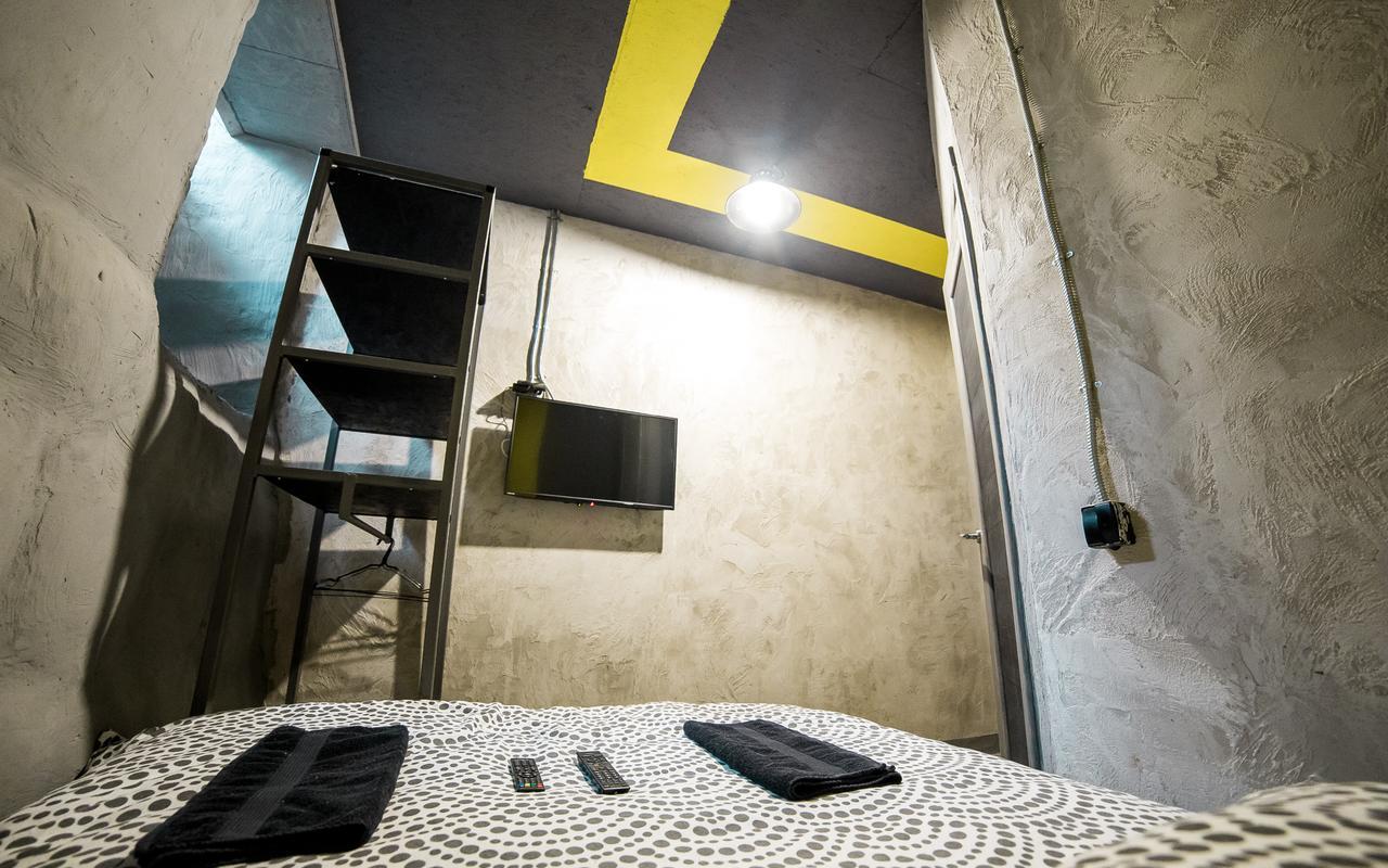 A Pousada Lviv Loft Prison Exterior foto