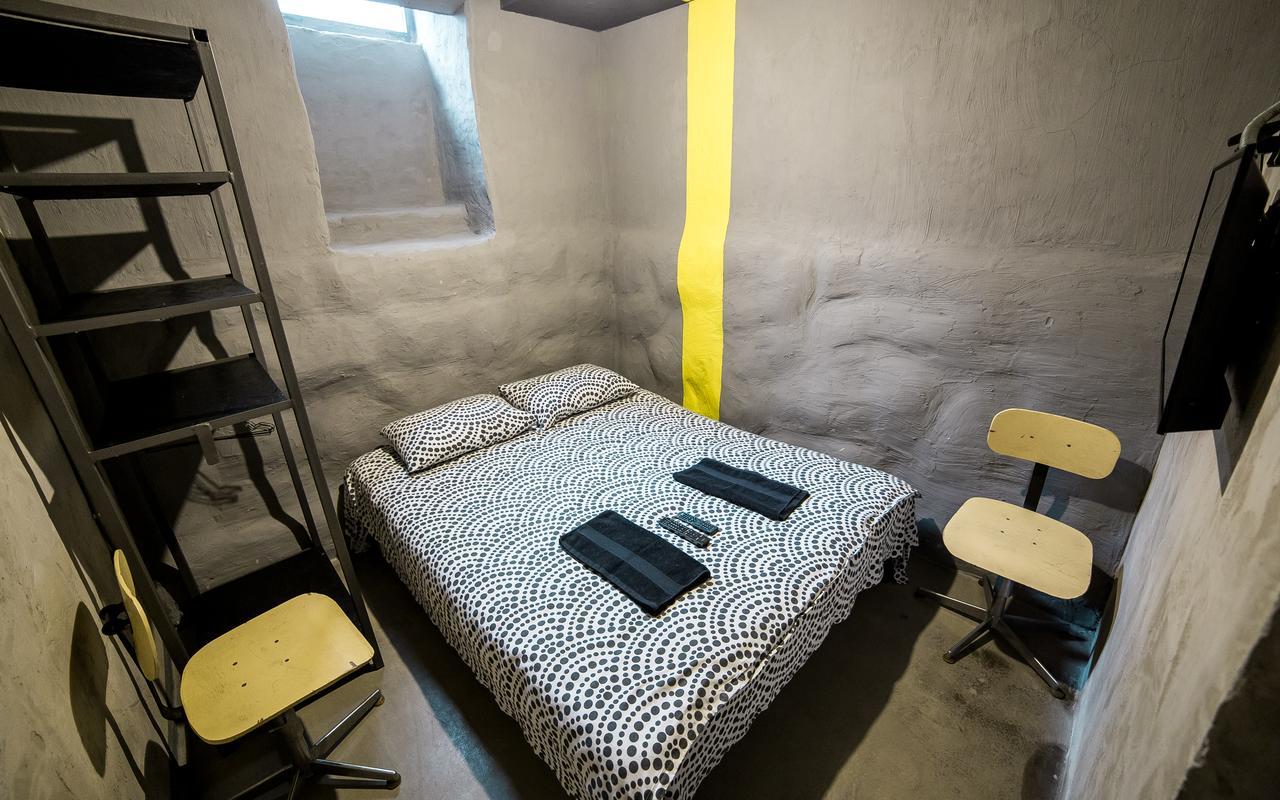 A Pousada Lviv Loft Prison Exterior foto