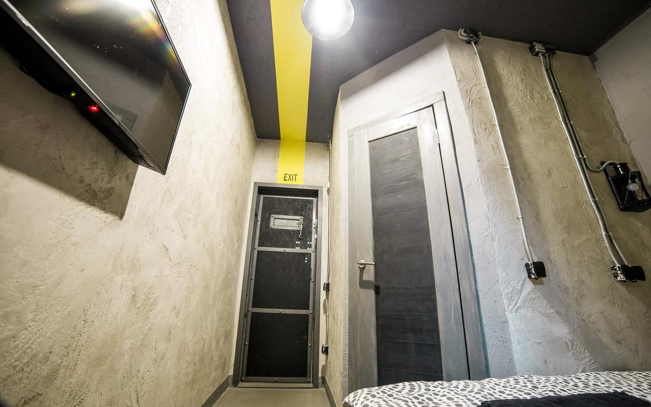 A Pousada Lviv Loft Prison Exterior foto