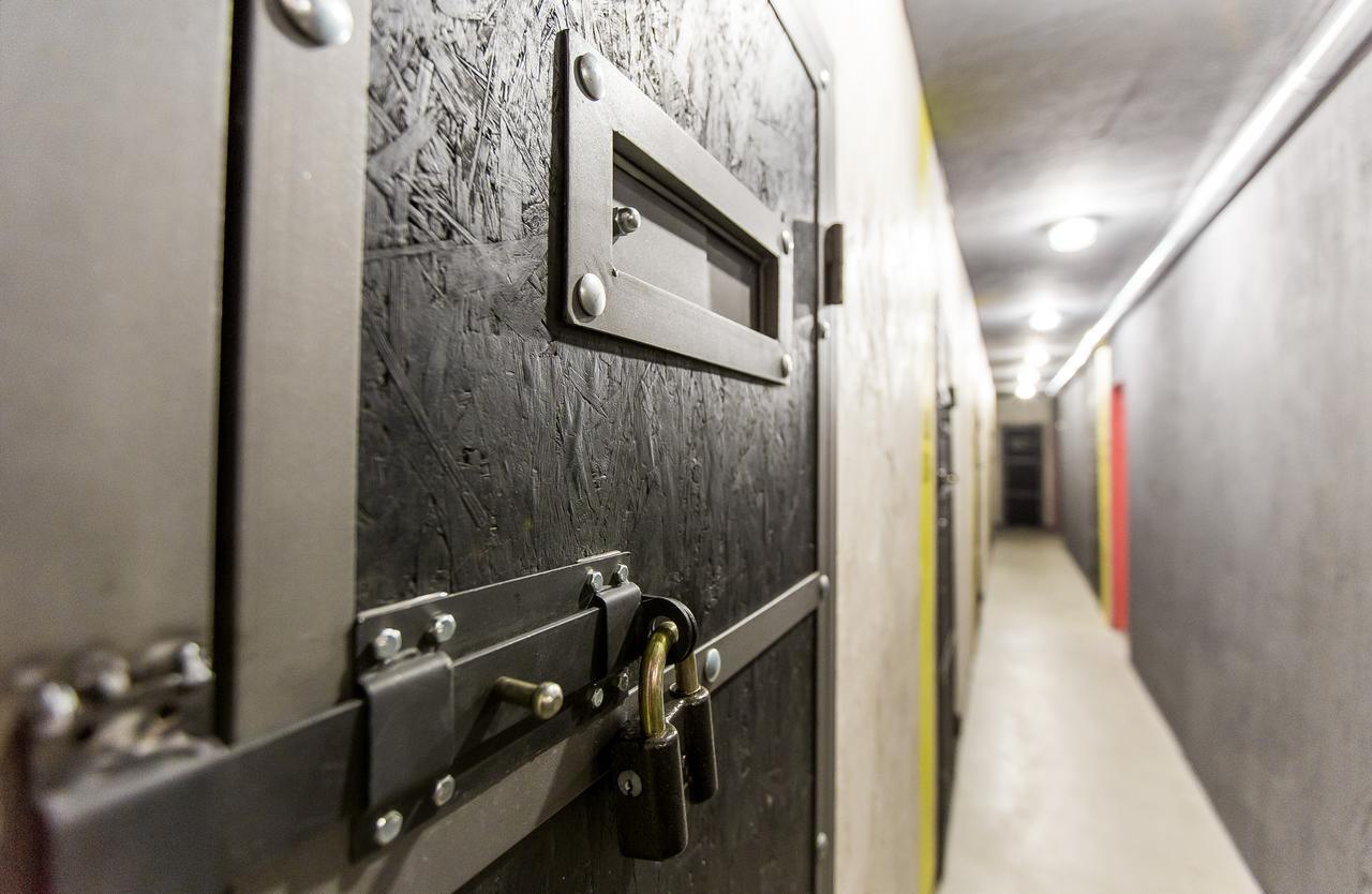 A Pousada Lviv Loft Prison Exterior foto