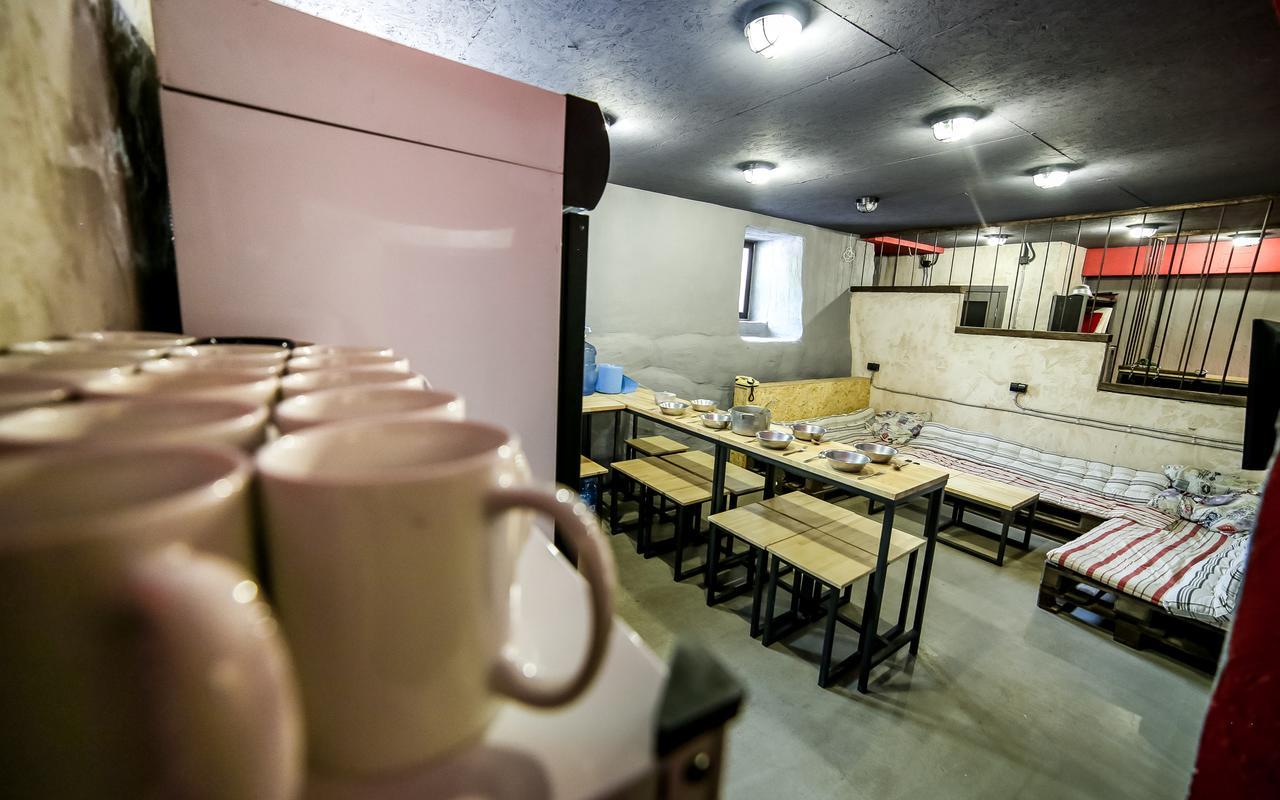 A Pousada Lviv Loft Prison Exterior foto